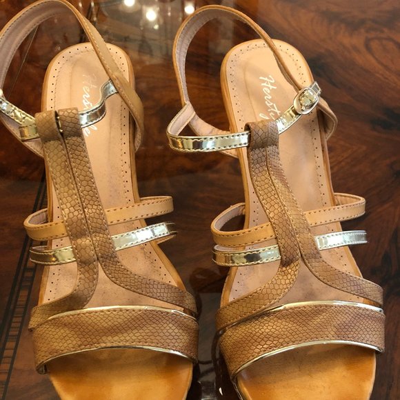 Shoes - Tan and Gold Cork Wedge